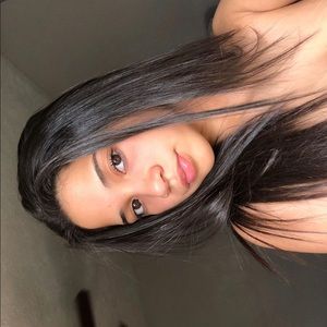 Meet your Posher, Cash